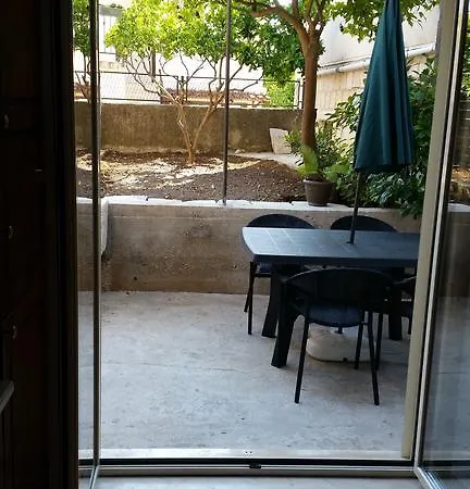 Simona Trogir